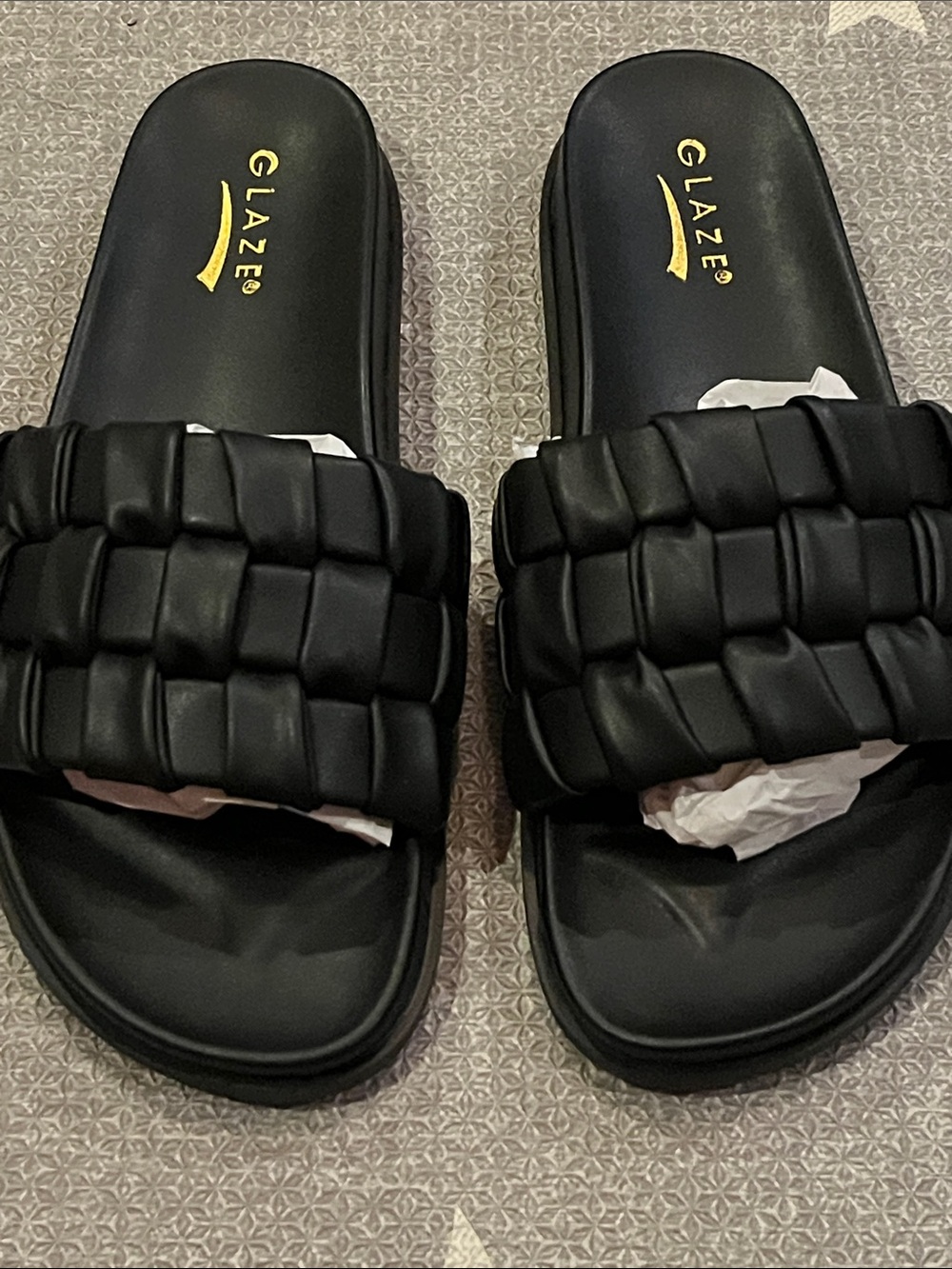 Glaze Black Padded Basketweave Slide Sandals size 8 new